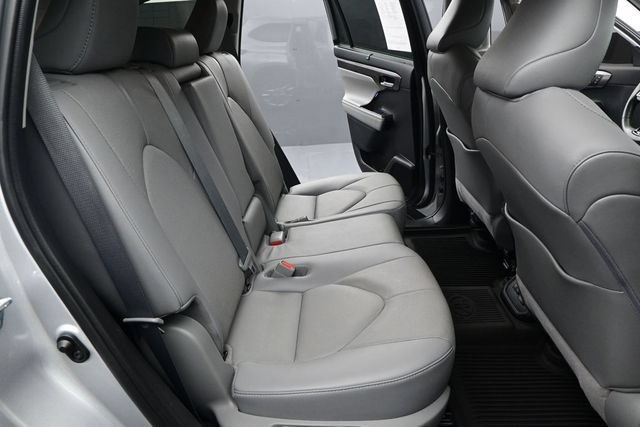 Used 2021 Toyota Highlander Limited FWD image 14