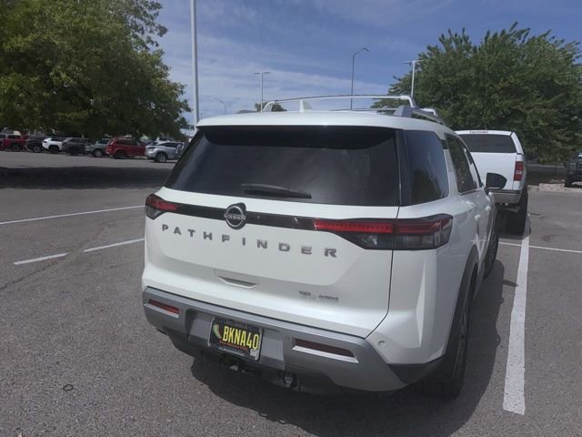 Certified 2022 Nissan Pathfinder SL w/ SL Premium Package AWD/4WD image 13