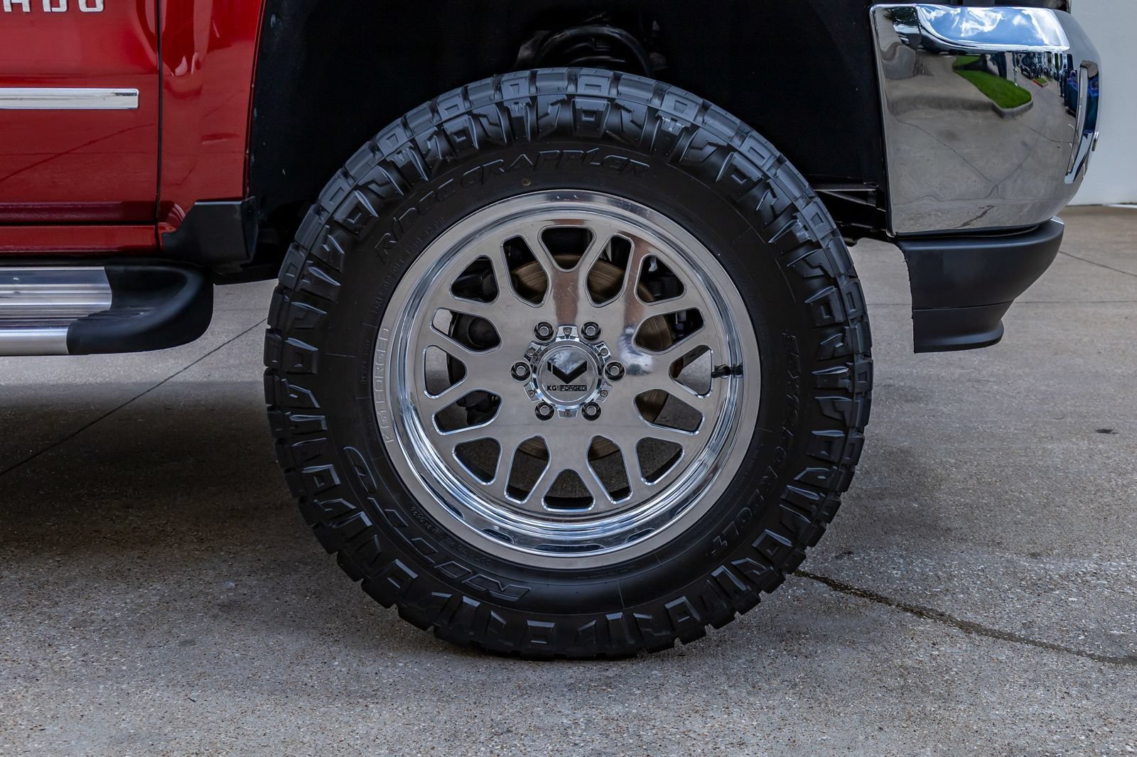 Used 2018 Chevrolet Silverado 1500 LTZ w/ Sport Package AWD/4WD image 12