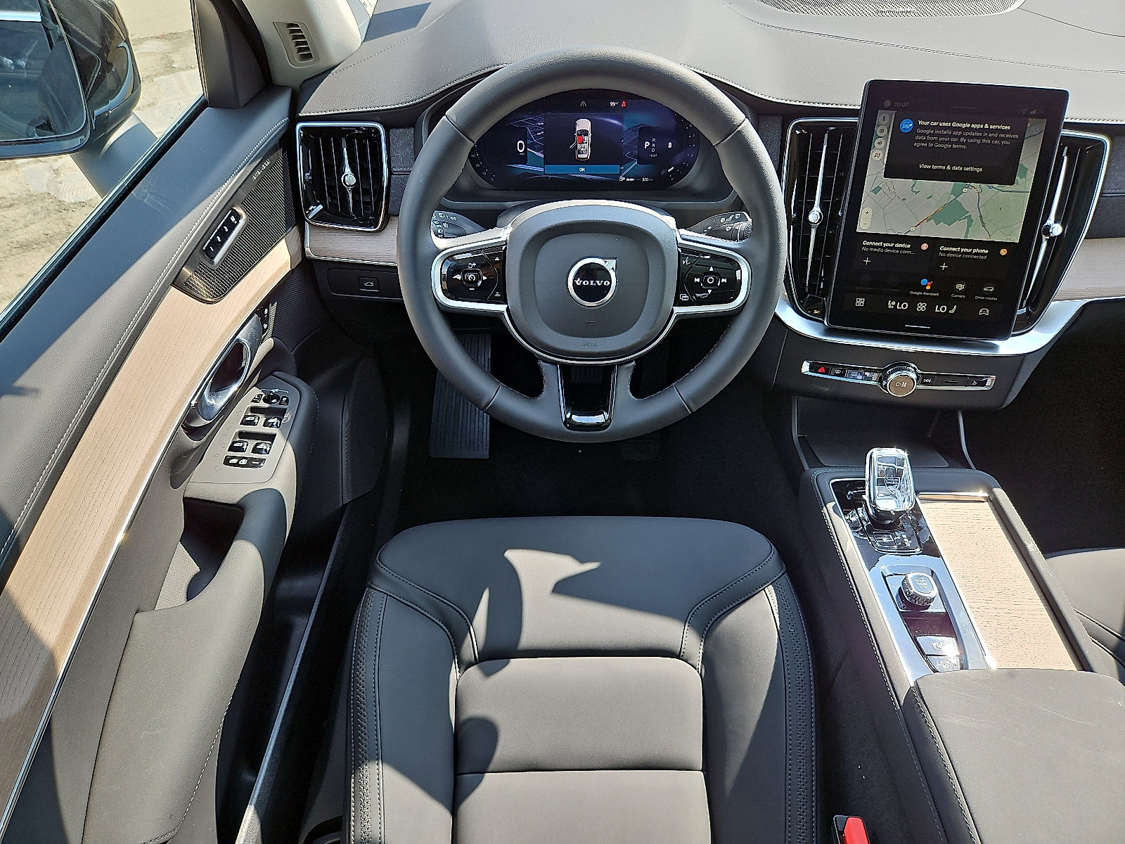 New 2026 Volvo XC90 B6 Plus w/ Protection Package Premier image 9