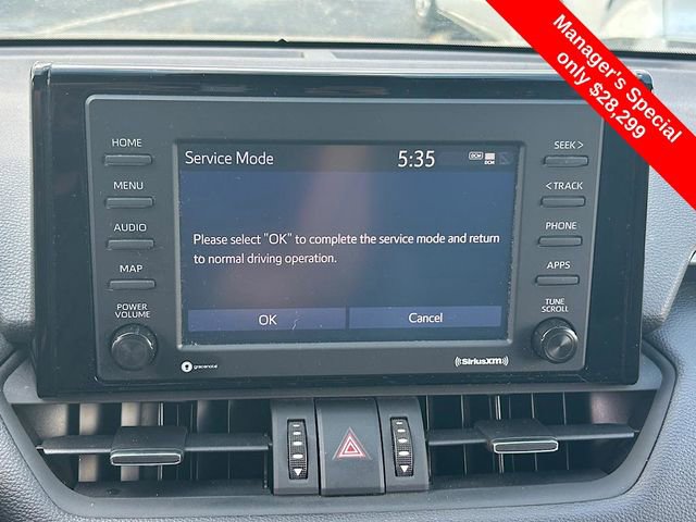 Used 2022 Toyota RAV4 XLE Premium image 15