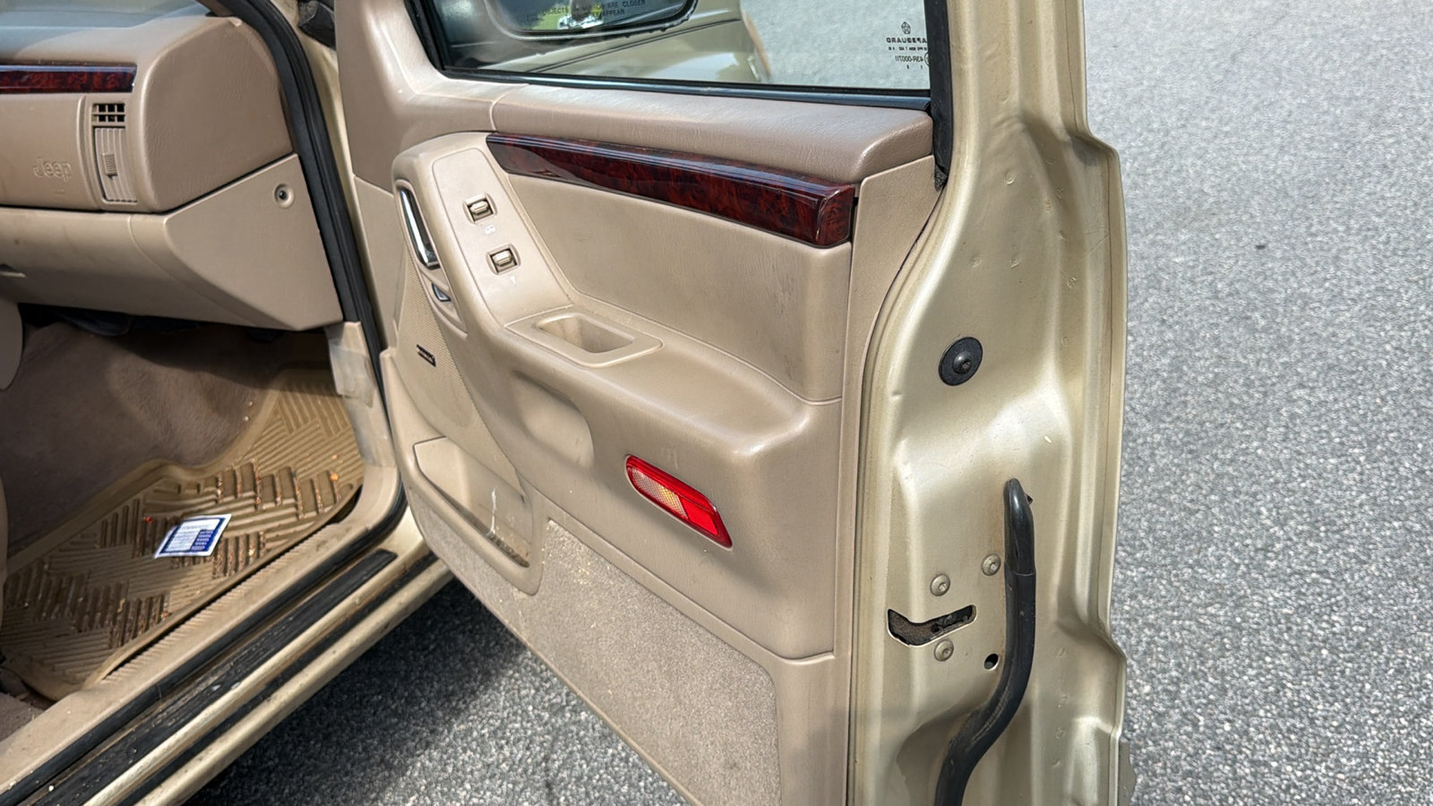 Used 2001 Jeep Grand Cherokee Limited AWD/4WD image 19