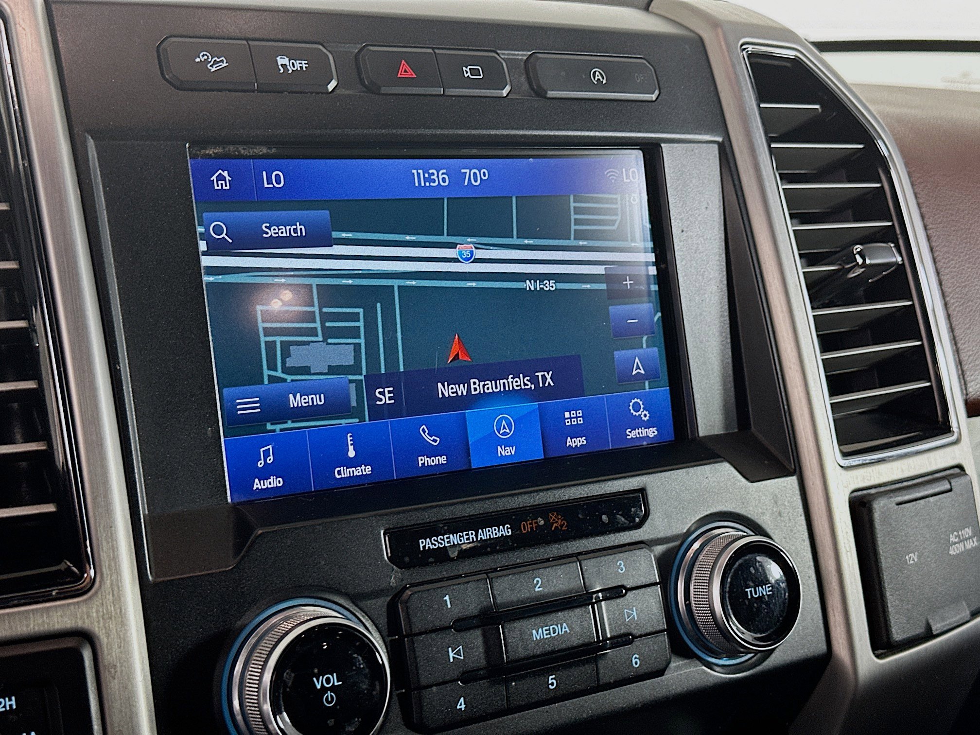 Used 2019 Ford F150 Platinum w/ Equipment Group 701A Luxury AWD/4WD image 22