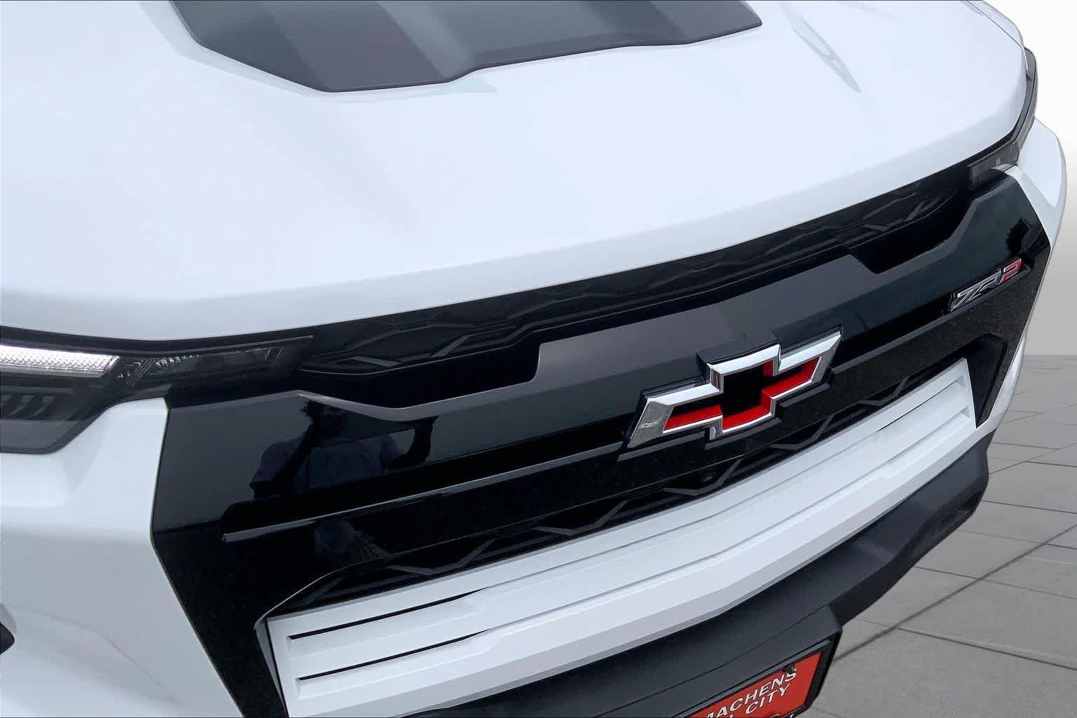 Used 2024 Chevrolet Colorado ZR2 w/ ZR2 Convenience Package III AWD/4WD image 30