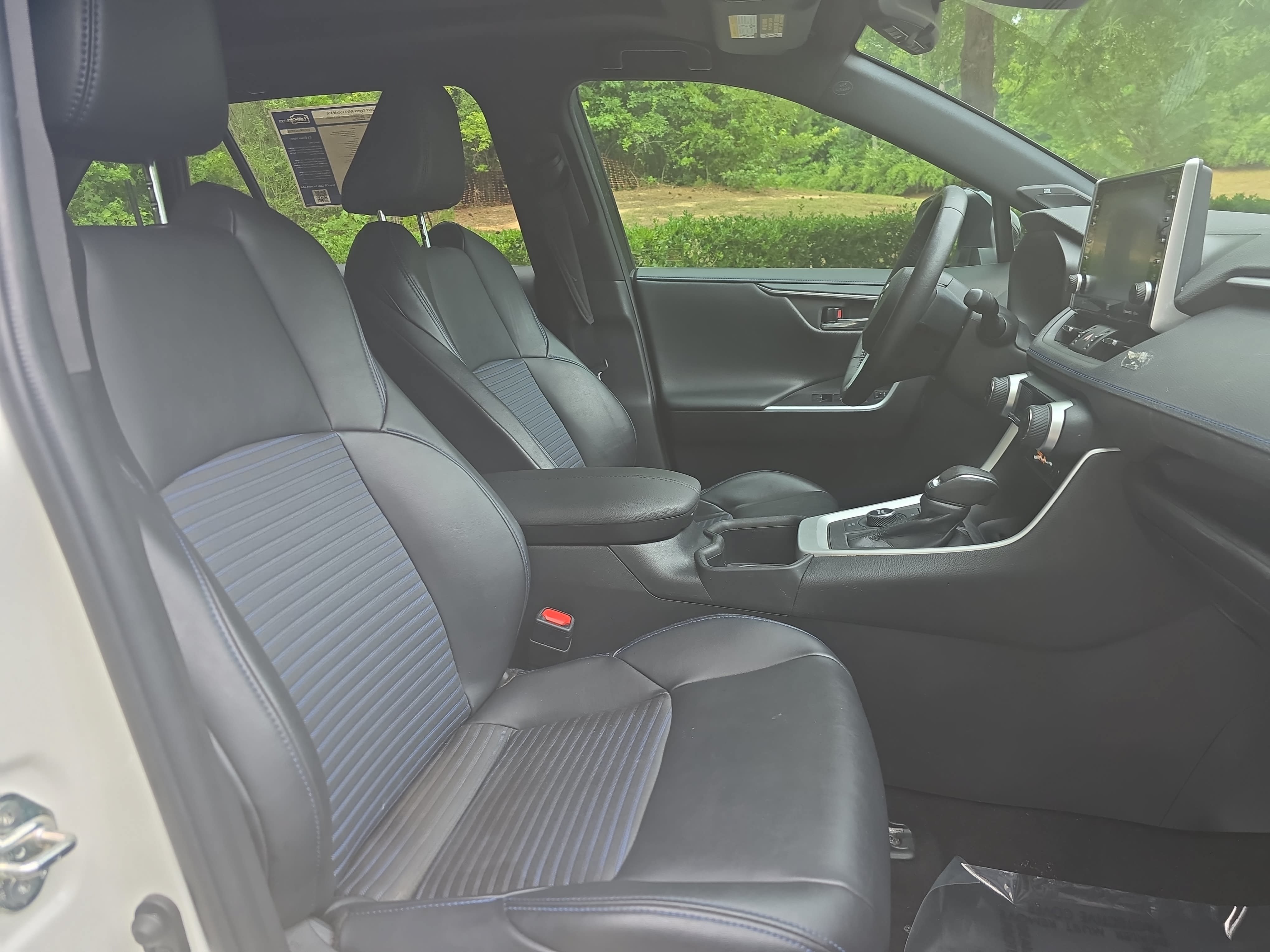 Used 2022 Toyota RAV4 XSE AWD/4WD image 10