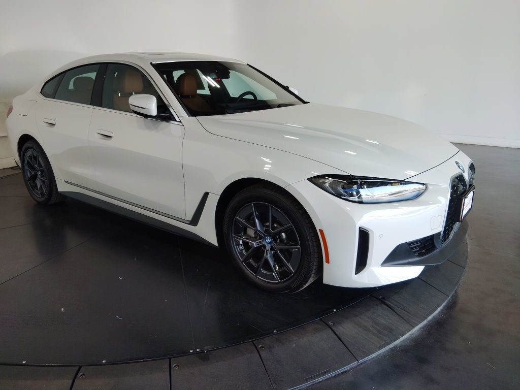 Used 2023 BMW i4 eDrive40 w/ Premium Package image 4