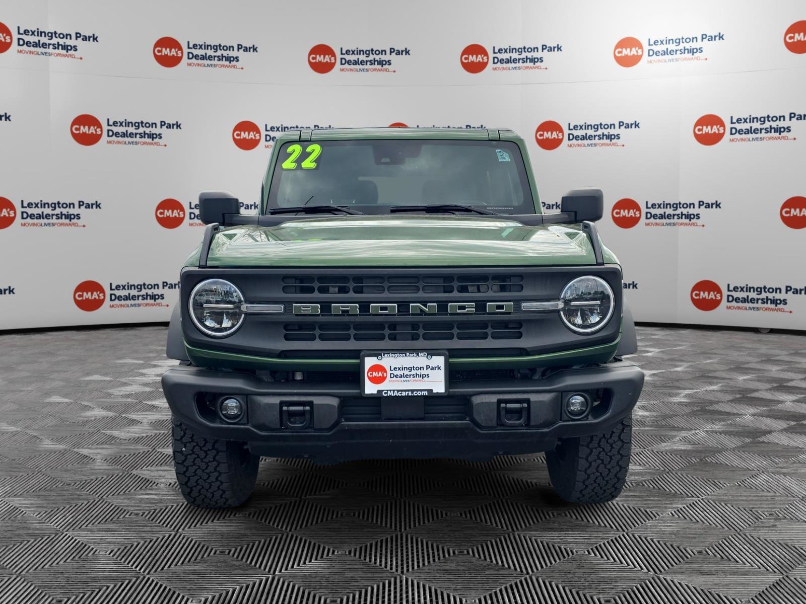 Used 2022 Ford Bronco Black Diamond image 2