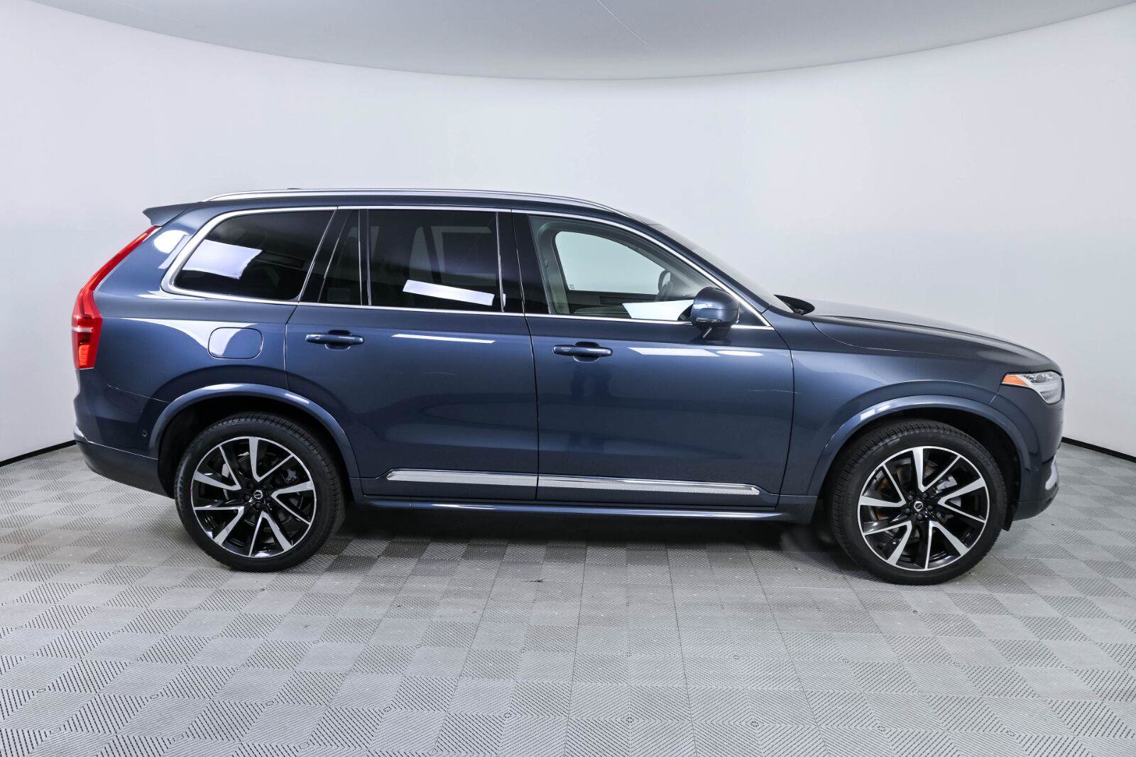 Used 2023 Volvo XC90 B6 Plus w/ Protection Package Premier AWD/4WD image 27
