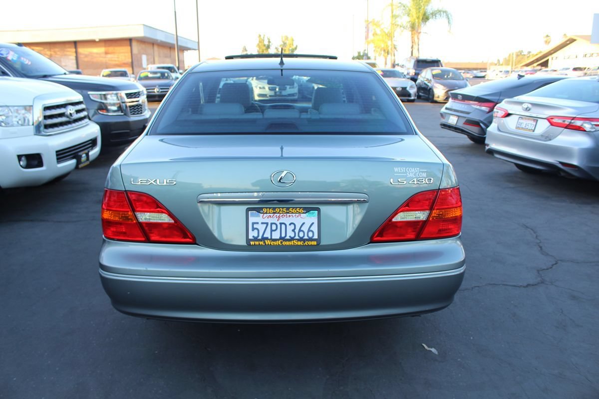 Used 2002 Lexus LS 430 w/ Navigation/Mark Levinson Pkg RWD image 6