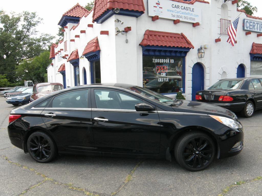 Used 2012 Hyundai Sonata SE image 1