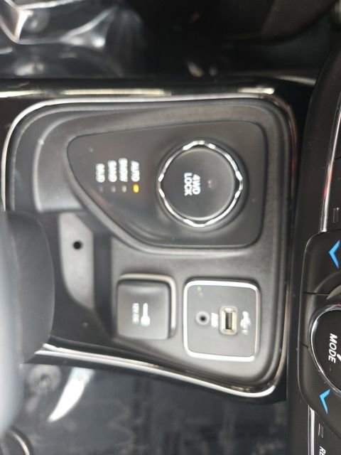 Used 2021 Jeep Compass Limited image 24