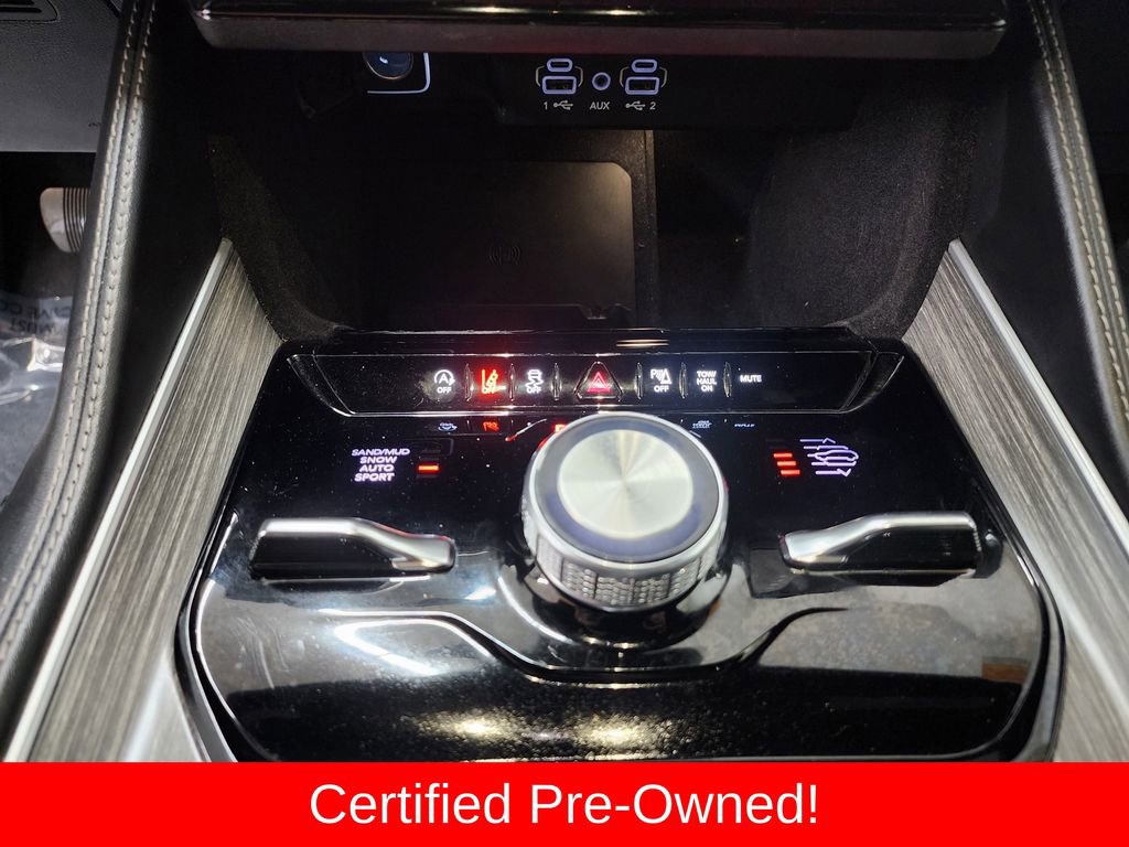Certified 2024 Jeep Wagoneer L Series III w/ Flexible Seating Group AWD/4WD image 20