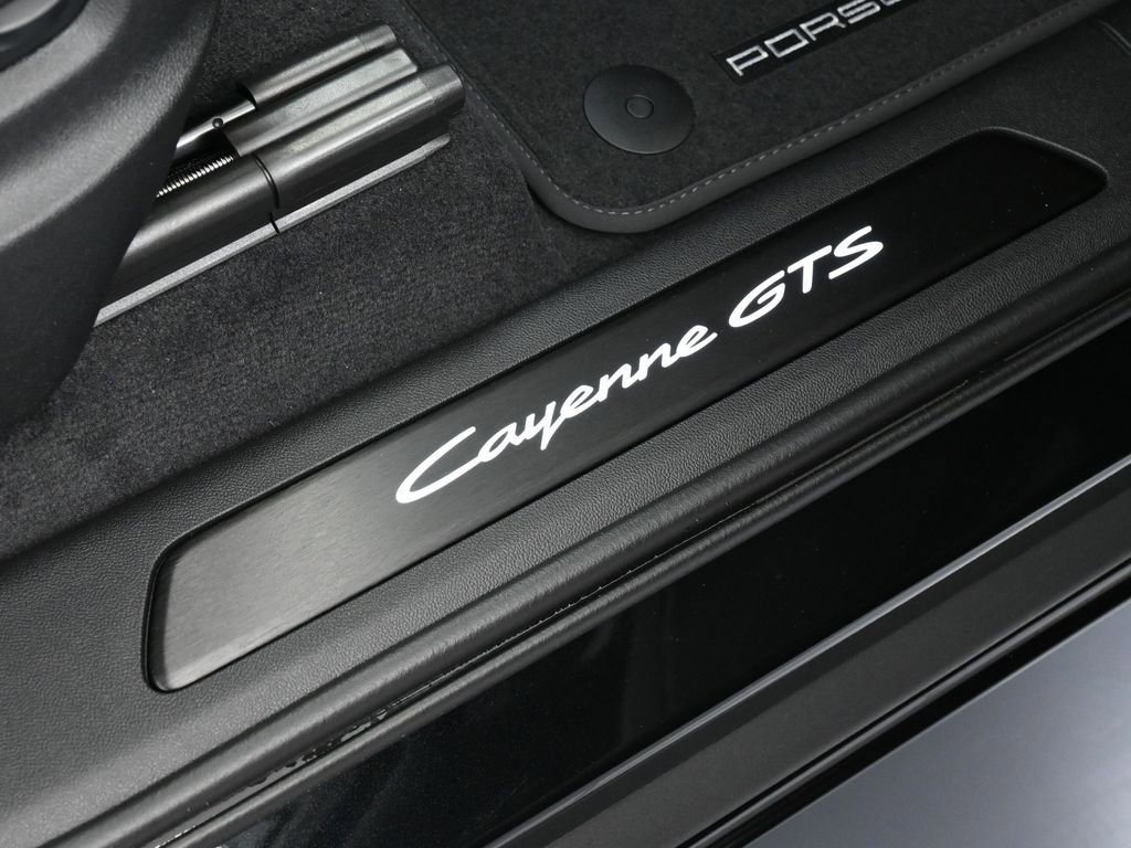 New 2026 Porsche Cayenne GTS image 30