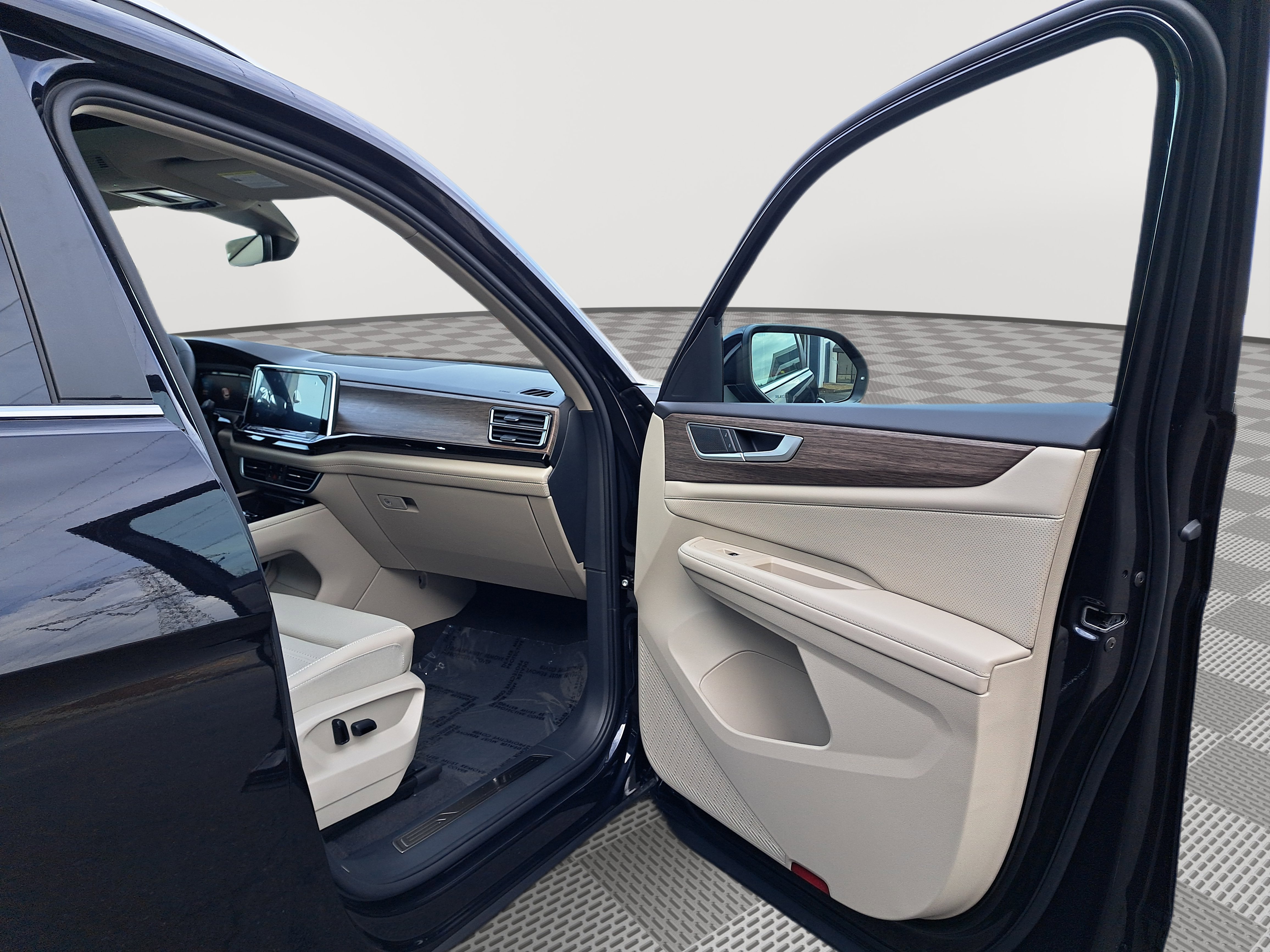 New 2025 Volkswagen Atlas SEL image 17