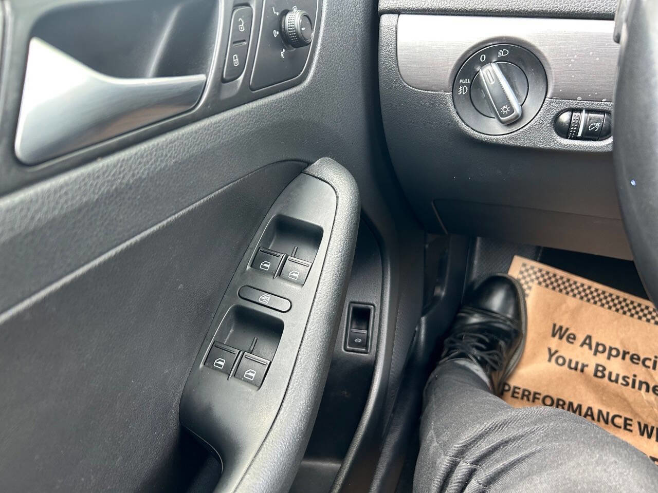 Used 2016 Volkswagen Jetta Sport image 19