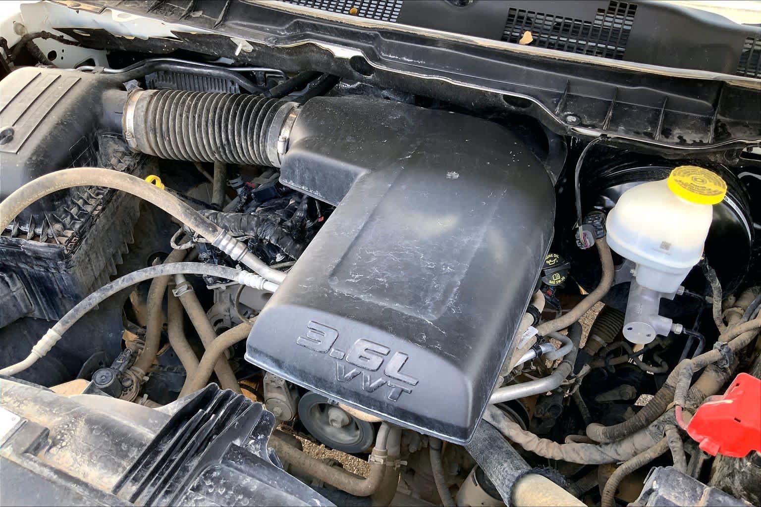 Used 2024 RAM 1500 Warlock AWD/4WD image 35