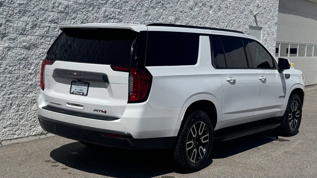 Used 2024 GMC Yukon XL AT4 w/ Technology Package AWD/4WD image 3