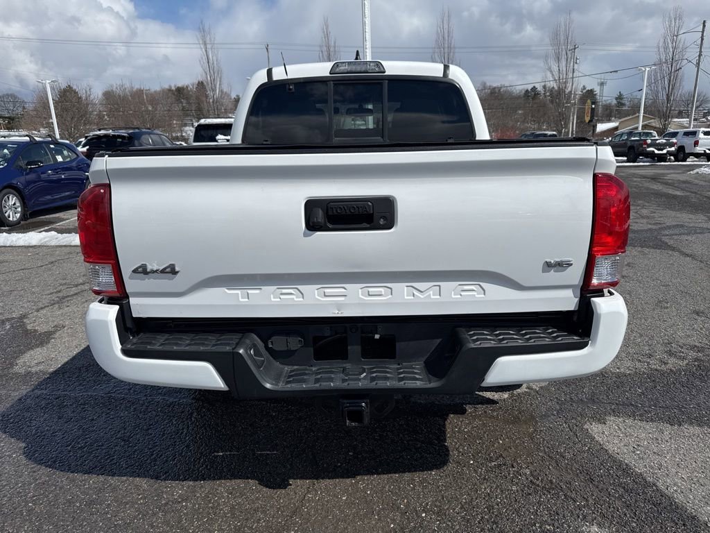 Used 2017 Toyota Tacoma SR5 w/ Tow Package image 3