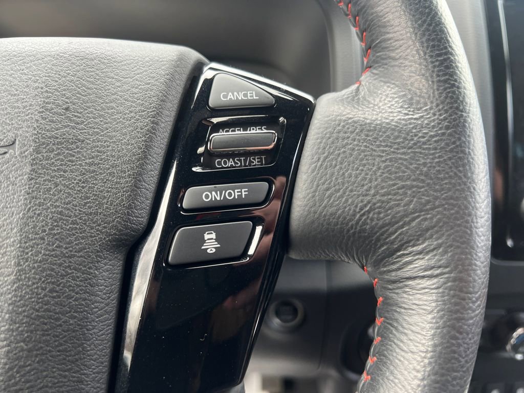 Used 2022 Nissan Frontier PRO-4X image 18