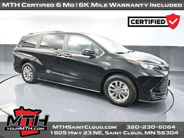 Used 2025 Toyota Sienna XLE