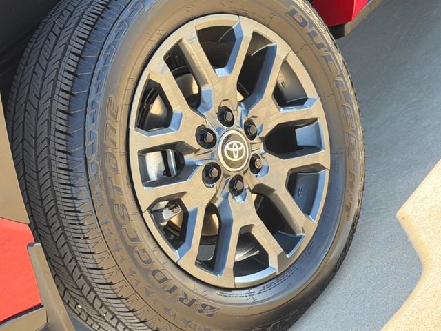 Used 2025 Toyota Sequoia Platinum image 9