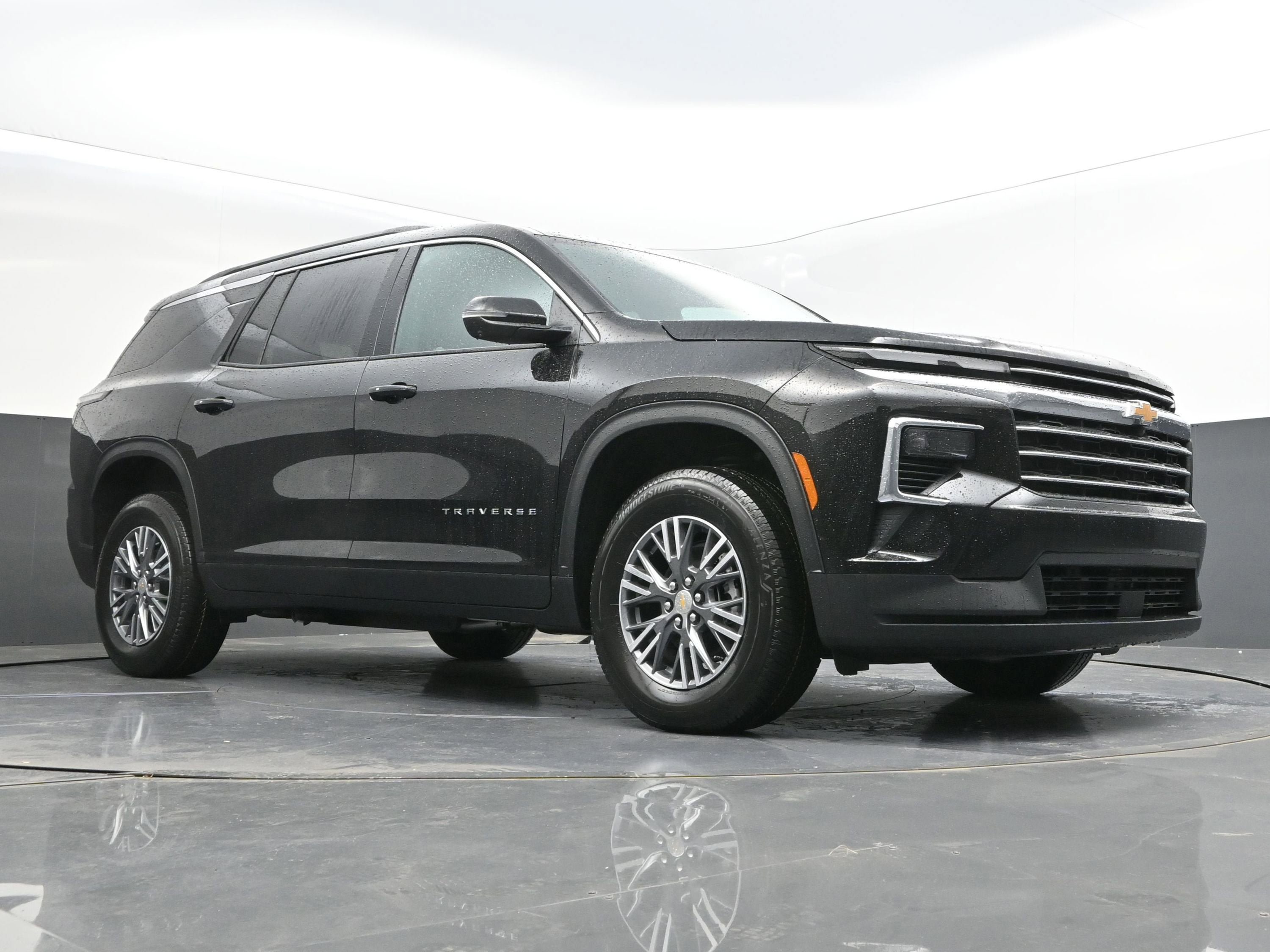 New 2026 Chevrolet Traverse LT w/ Driver Confidence Package AWD/4WD image 35