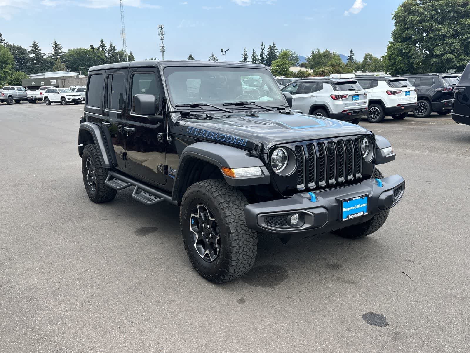 Used 2022 Jeep Wrangler Unlimited Rubicon 4xe w/ Cold Weather Group AWD/4WD image 7