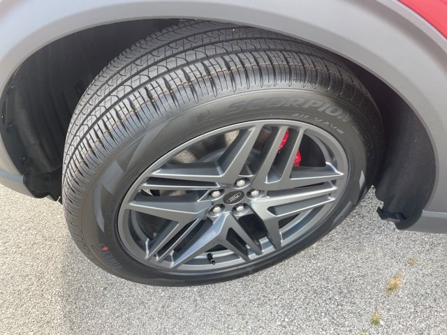 New 2026 Ford Explorer ST-Line image 16