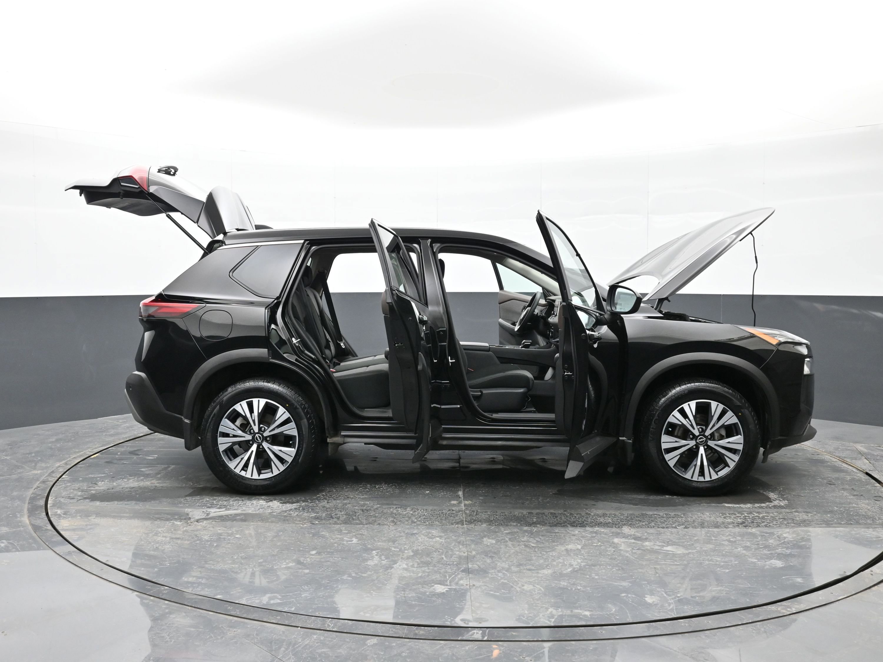 Used 2023 Nissan Rogue SV image 47