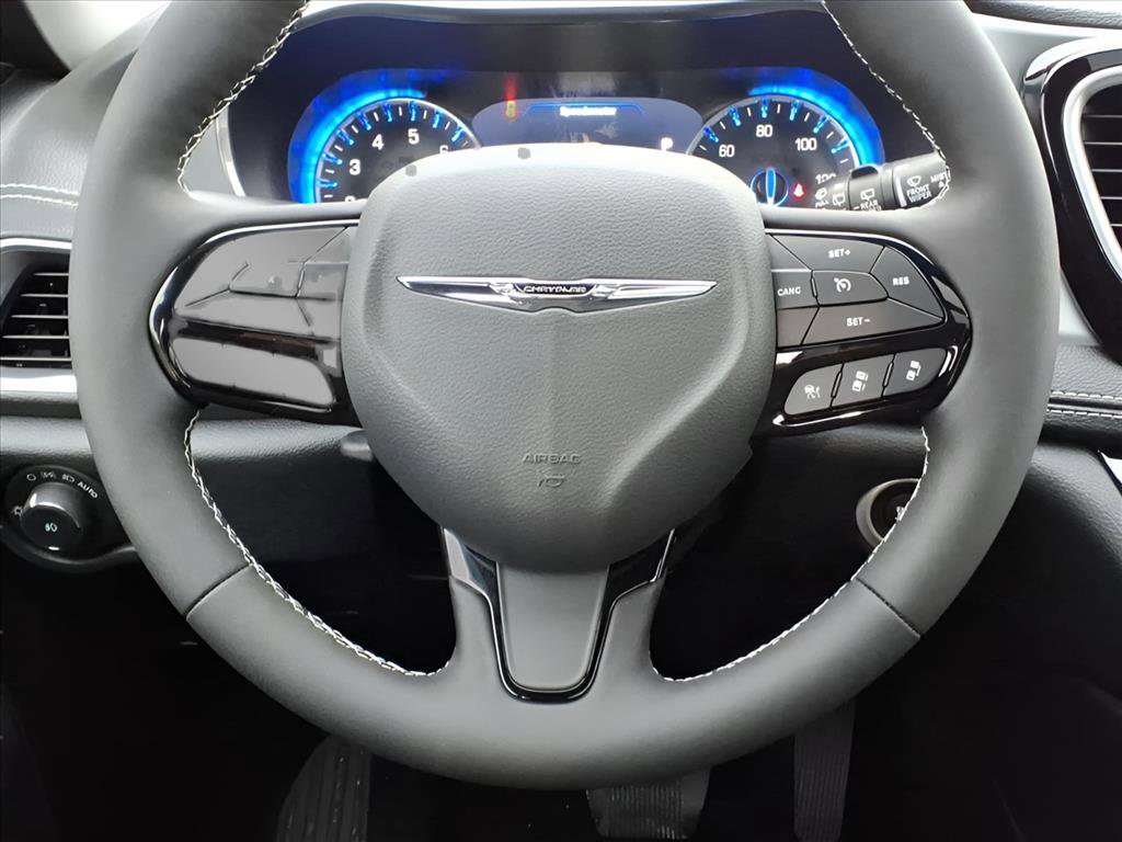 New 2026 Chrysler Pacifica Limited w/ S Appearance Package image 15