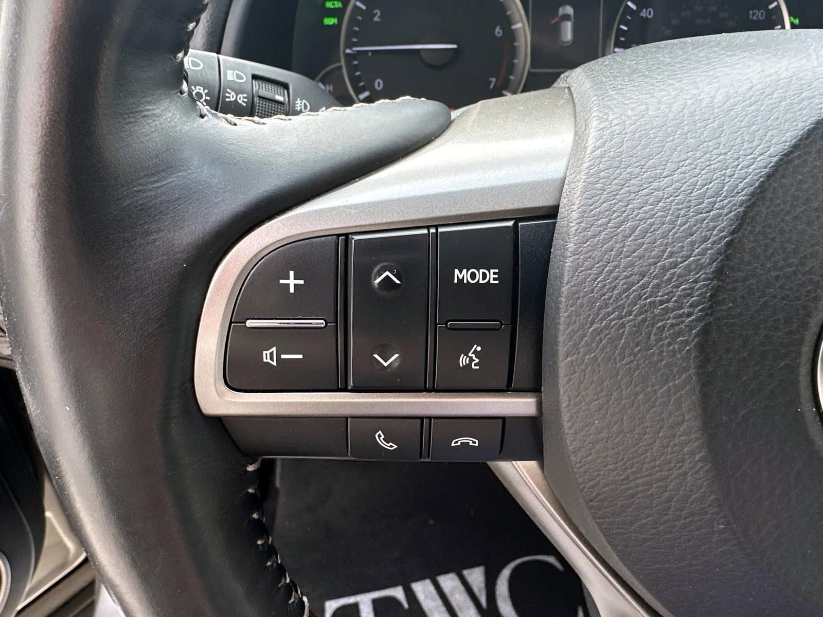 Used 2018 Lexus RX 350L AWD image 17