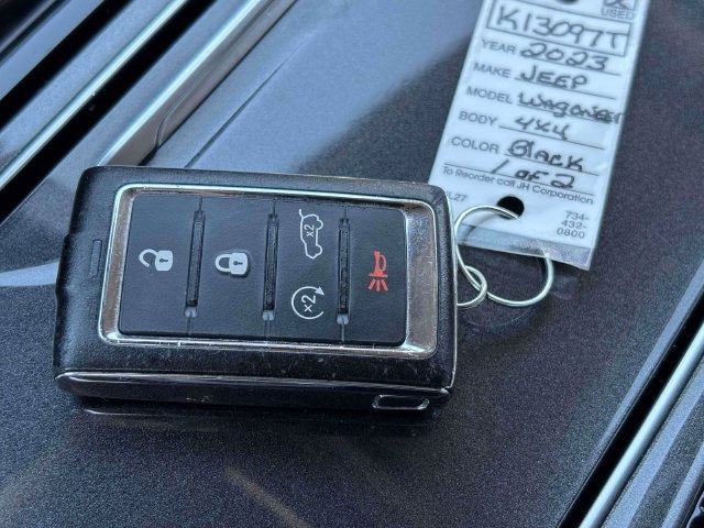 Used 2023 Jeep Wagoneer 4WD w/ Convenience Group I image 28