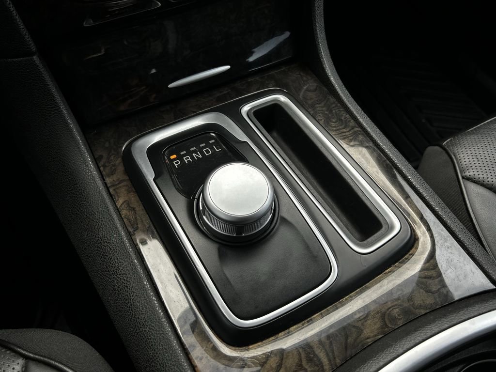Used 2019 Chrysler 300 Limited image 21