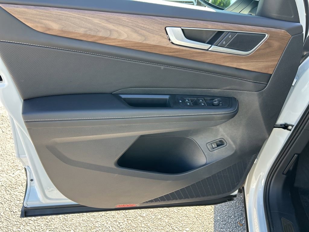 New 2026 Volkswagen Atlas SE FWD image 17