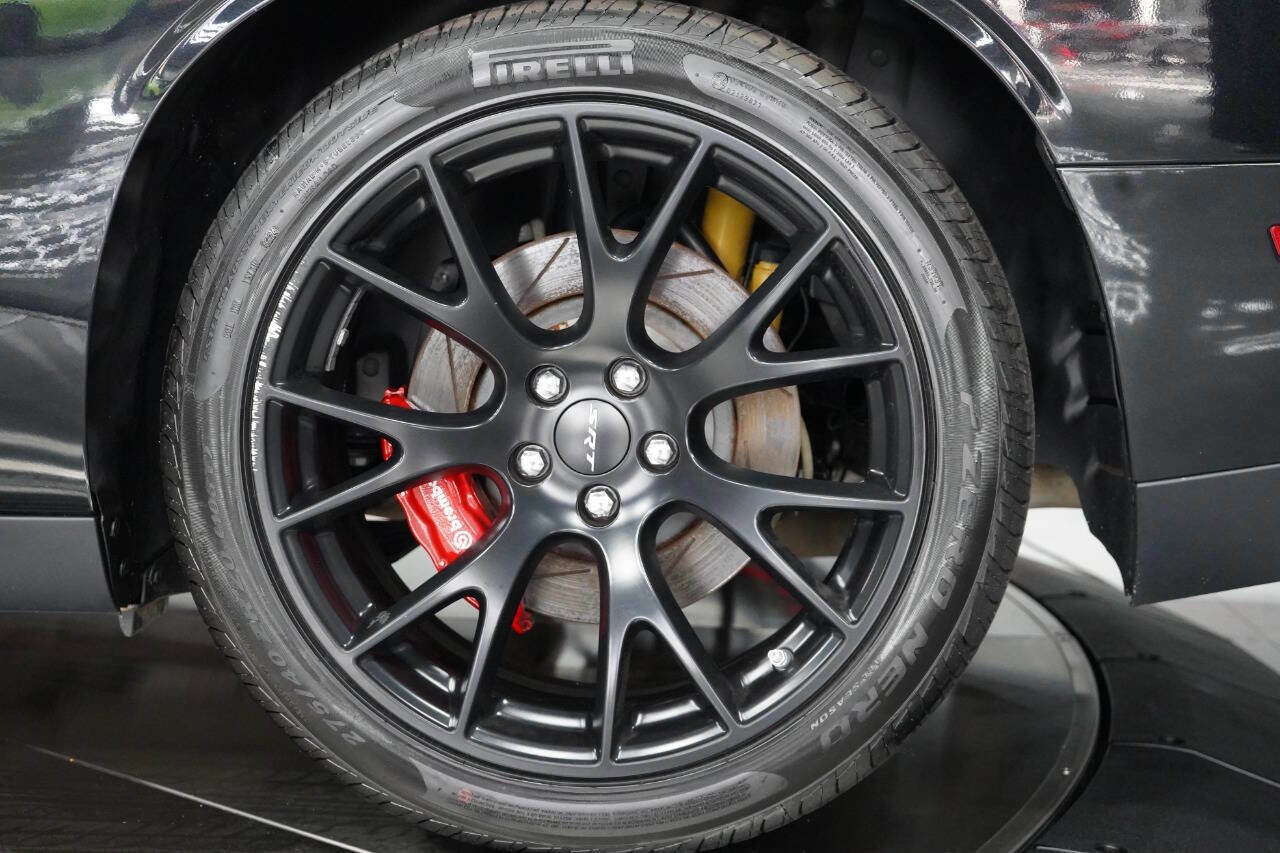 Used 2015 Dodge Challenger SRT Hellcat image 37
