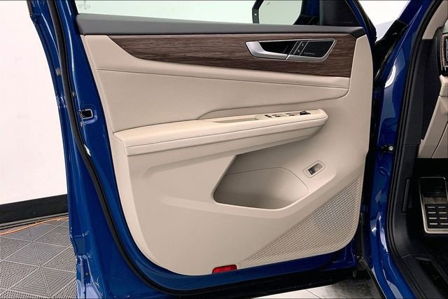 Used 2025 Volkswagen Atlas SEL Premium R-Line AWD/4WD image 23