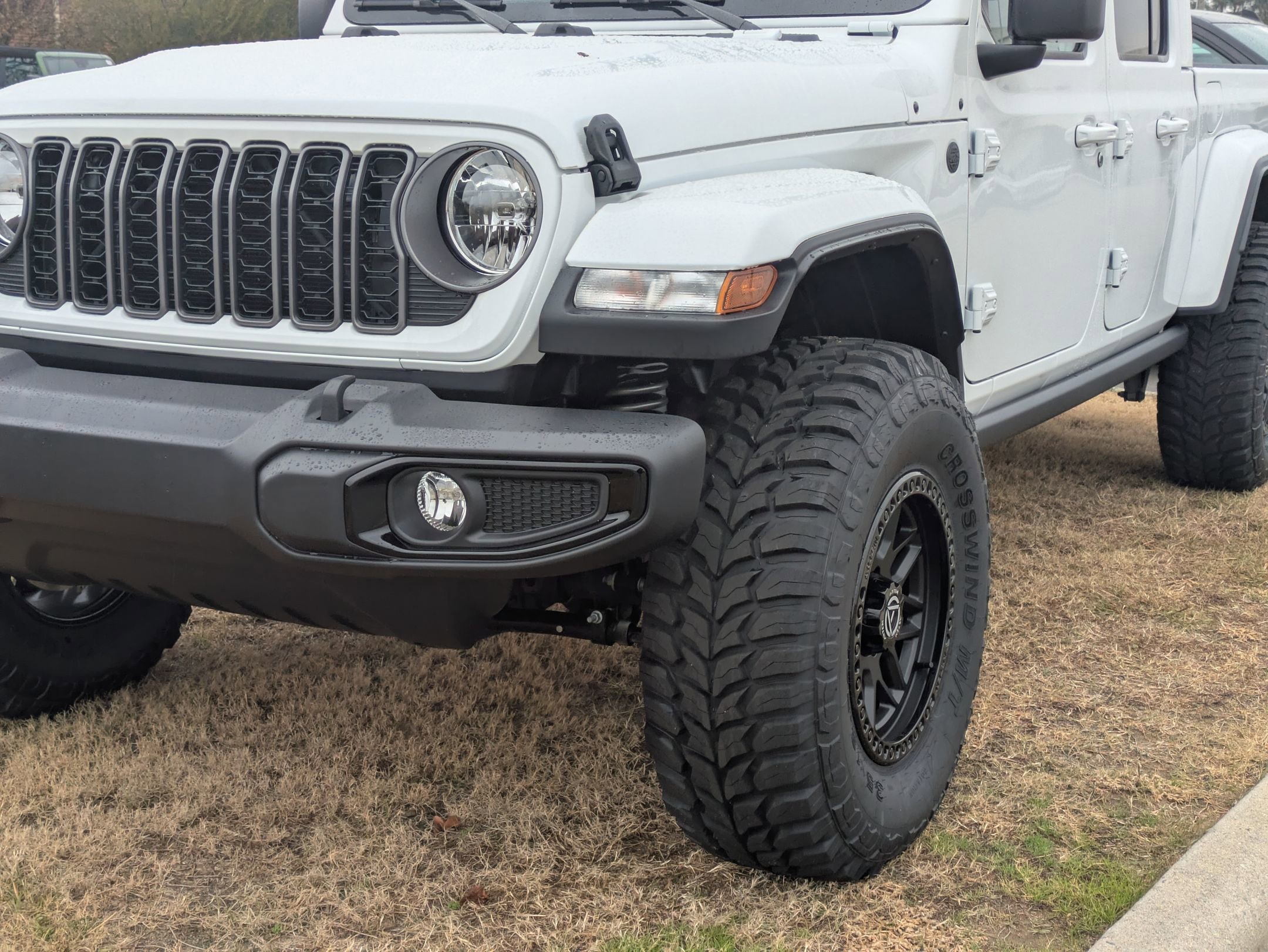 Used 2025 Jeep Gladiator Sport image 7