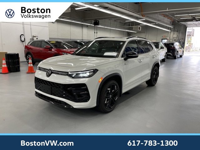 New 2025 Volkswagen Tiguan SE R-Line image 1