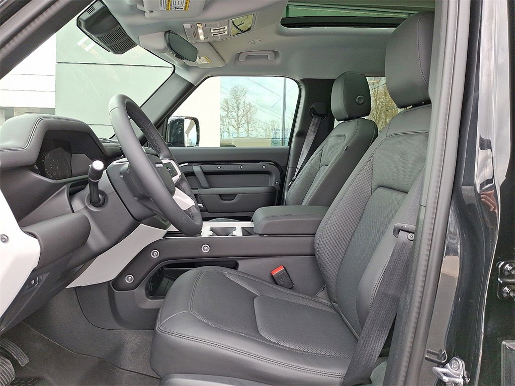 Used 2026 Land Rover Defender 110 S image 13