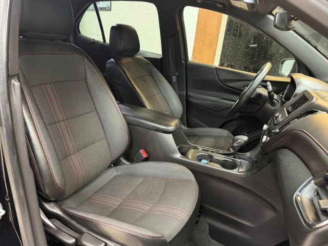Used 2023 Chevrolet Equinox RS FWD image 17