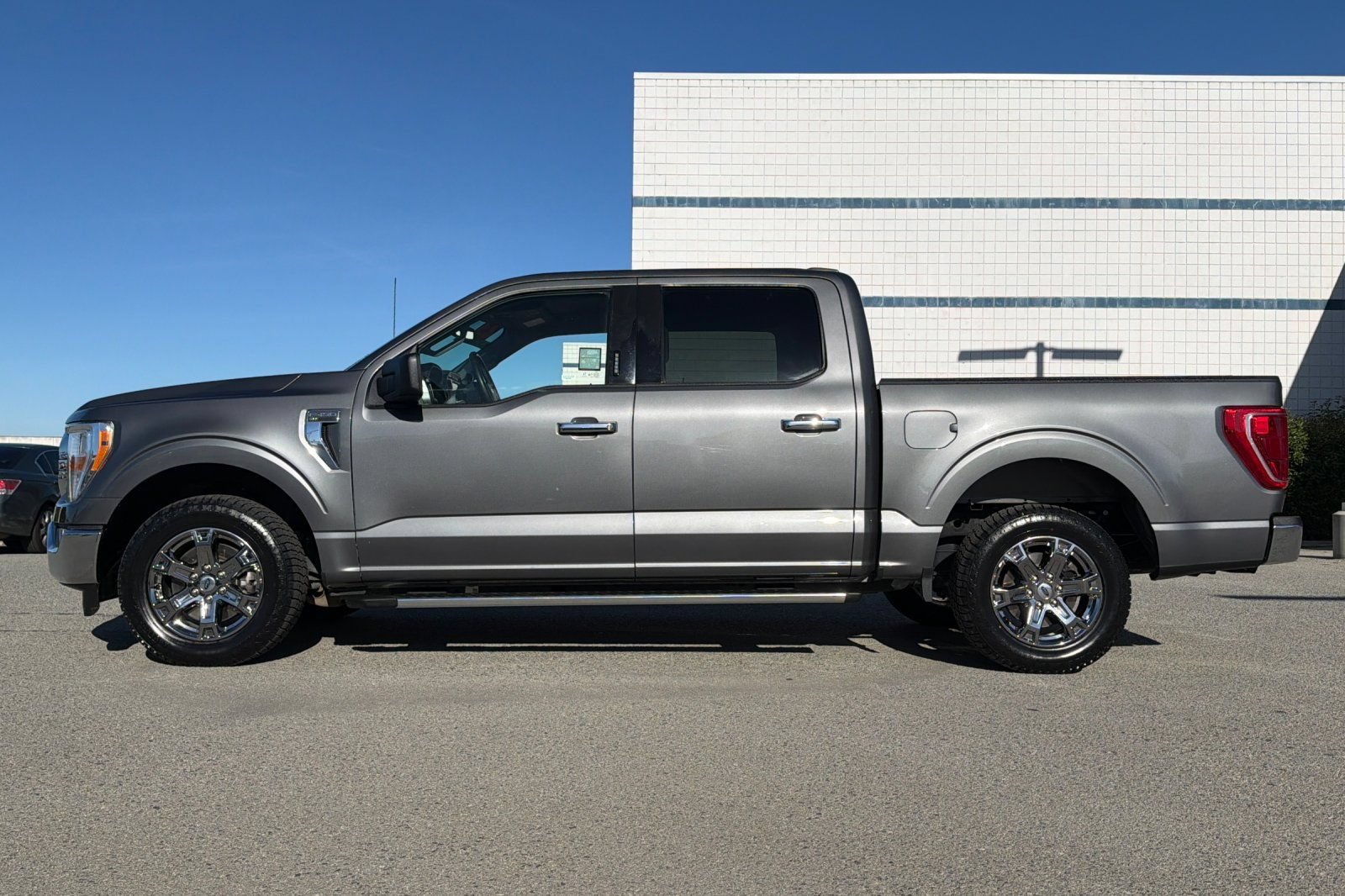 Used 2023 Ford F150 XLT w/ Equipment Group 301A Mid RWD image 7