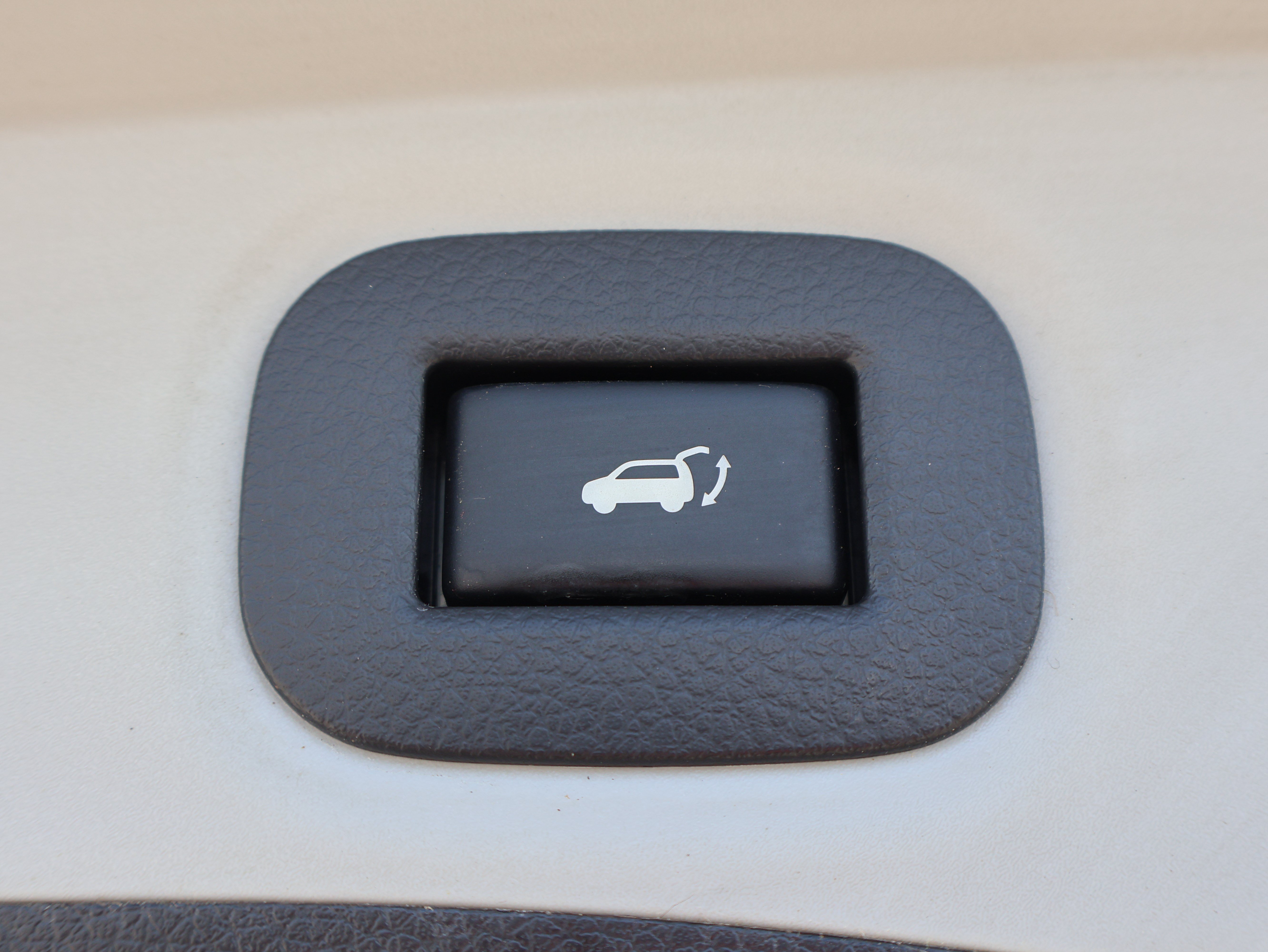 Used 2016 Nissan Rogue SL w/ SL Premium Package AWD/4WD image 16