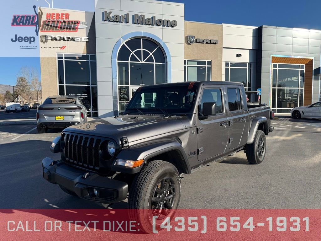 Used 2022 Jeep Gladiator Sport image 1
