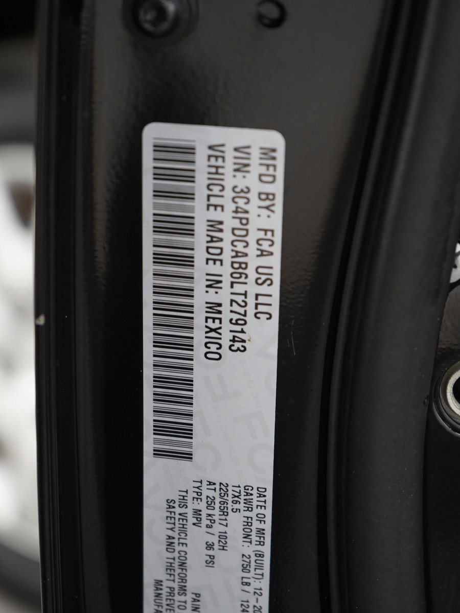 Used 2020 Dodge Journey SE FWD image 27