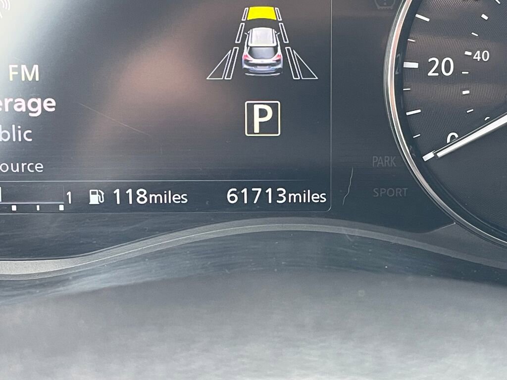 Used 2024 Nissan Kicks SR image 3