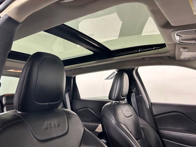 Used 2018 Jeep Cherokee Limited AWD/4WD image 10