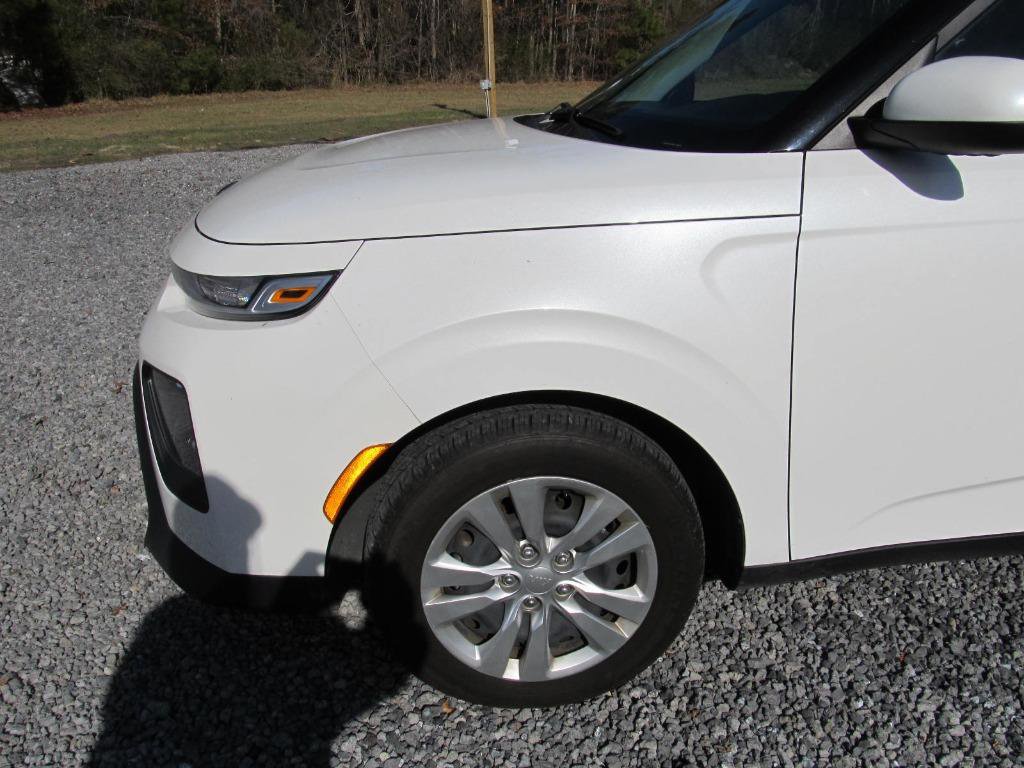 Used 2020 Kia Soul LX image 10