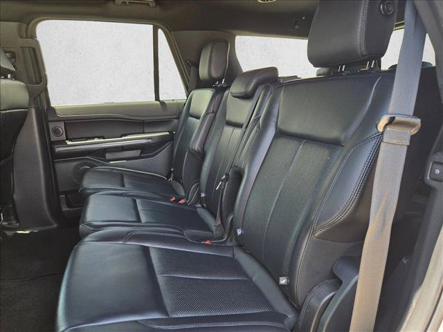 Used 2019 Ford Expedition XLT w/ Equipment Group 202A RWD image 19
