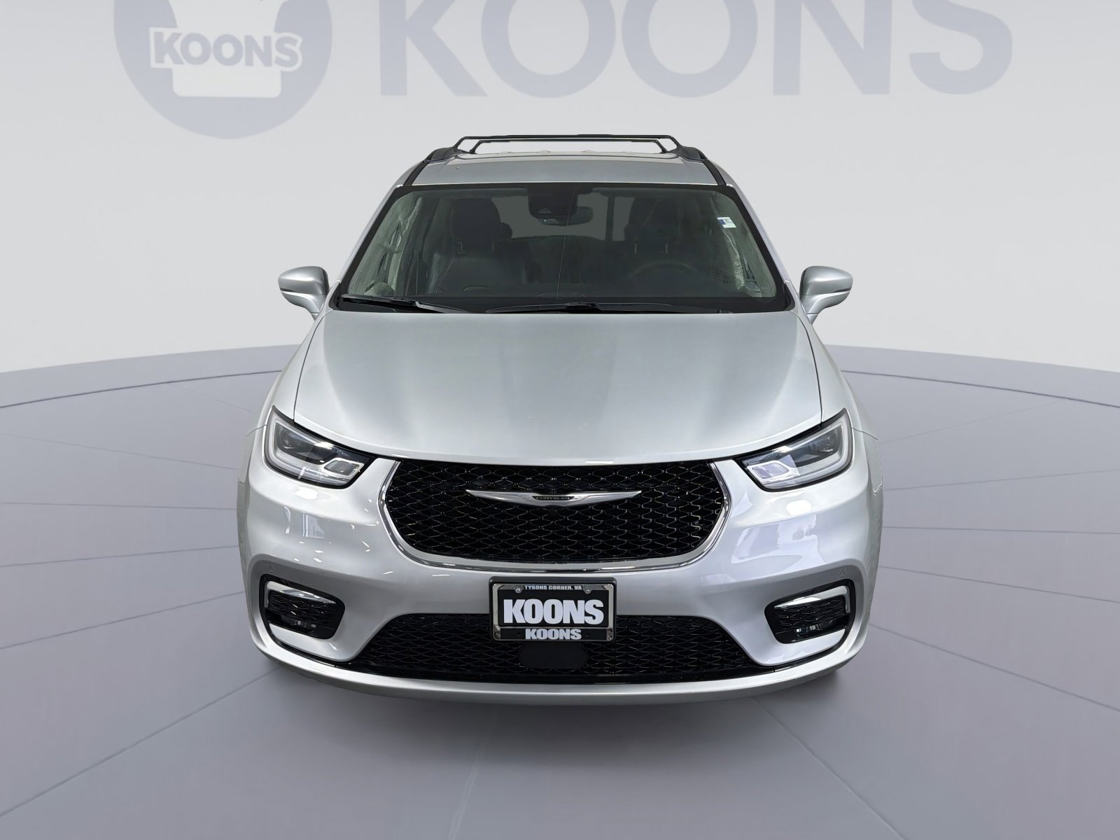 Used 2022 Chrysler Pacifica Touring-L image 11