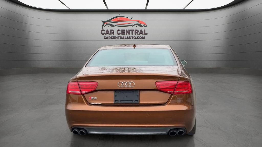 Used 2014 Audi S8 image 4
